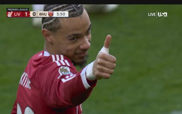 Only minutes after Hugo Ekitike broke the deadlock within the opening five minutes, West Ham United supporters unveiled a controversial banner targeting Liverpool — and it immediately drew widespread attention across the football world.